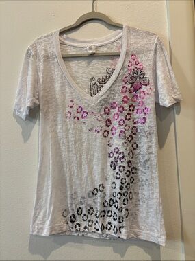 Affliction Y2K Hyacinth Burnout White V-Neck Tee Pink Black Leopard Print Medium